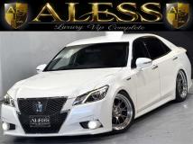 2013 Toyota Crown Hybrid