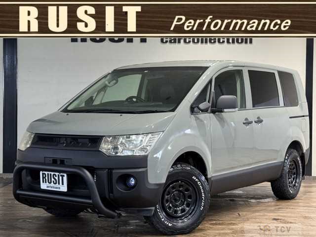 2008 Mitsubishi Delica D5