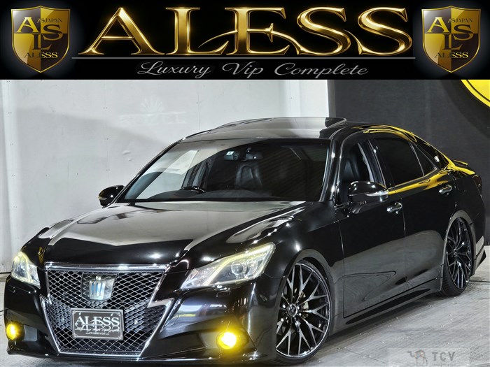 2013 Toyota Crown Hybrid