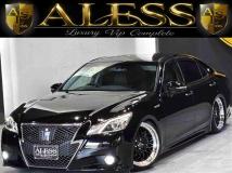 2014 Toyota Crown Hybrid