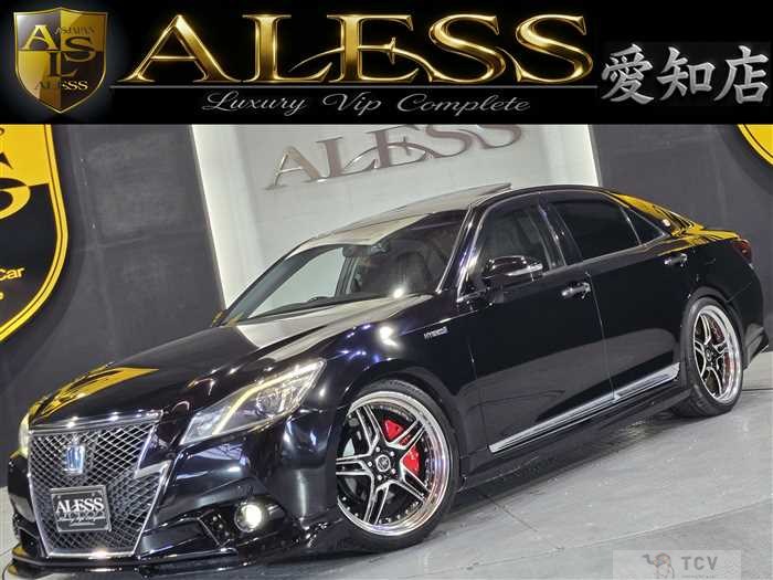 2013 Toyota Crown Hybrid