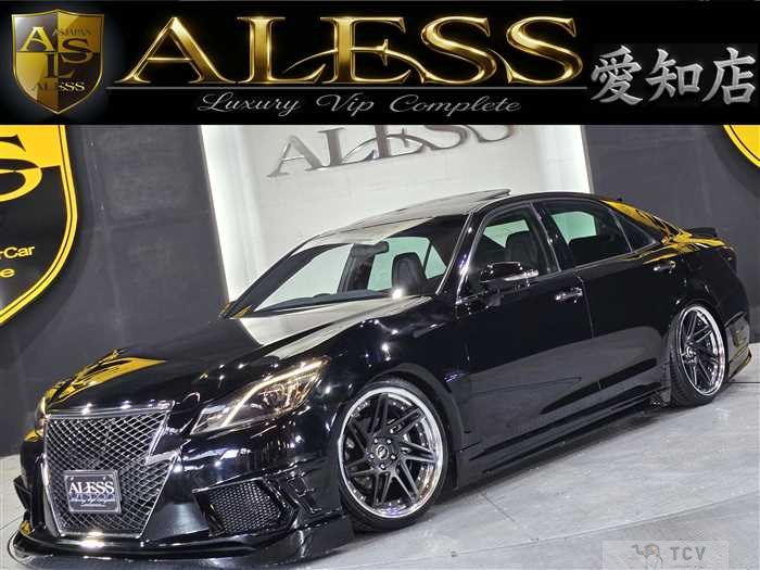 2013 Toyota Crown Hybrid