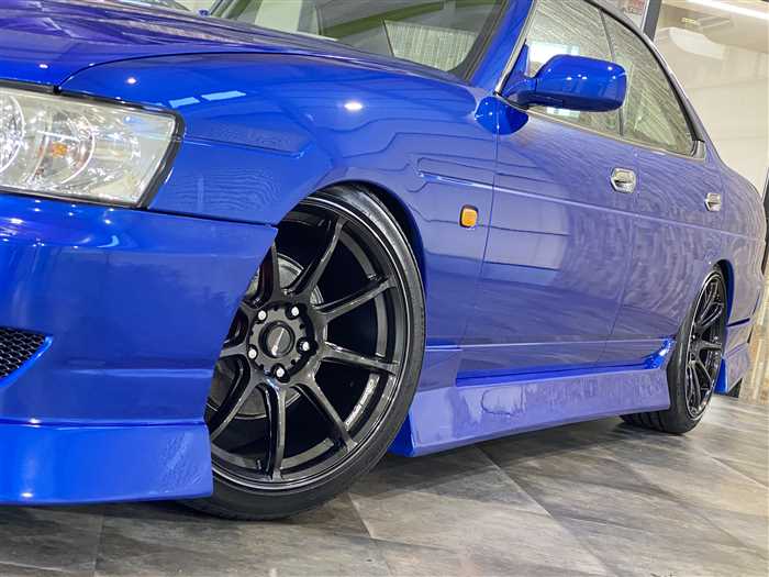 Nissan Laurel 2000 photo 3