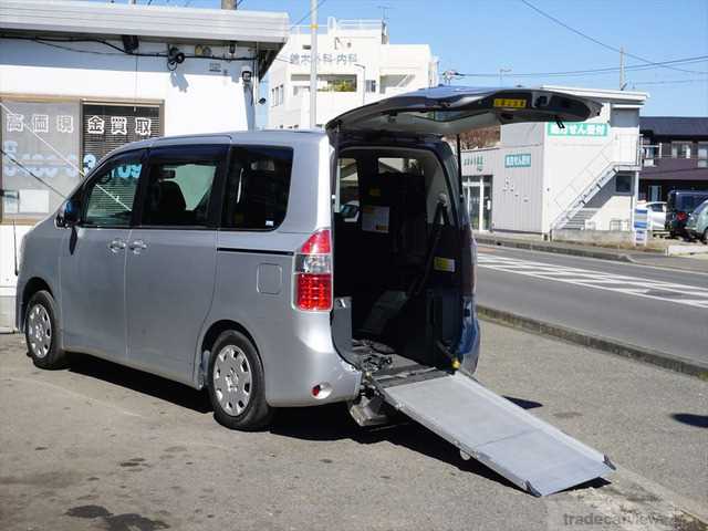 2007 Toyota Noah