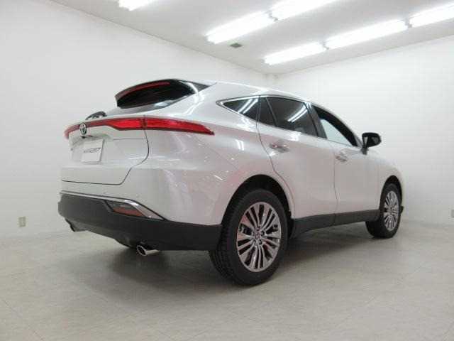 Toyota Harrier 2023 — фото 6 купить в Москве