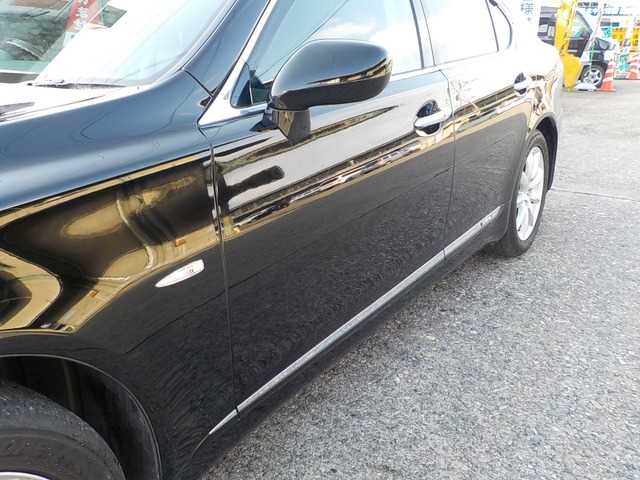 Lexus LS thumbnail 16