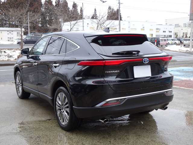 Toyota Harrier 2024 — фото 6 купить в Москве