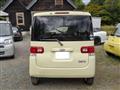 2011 Daihatsu Tanto