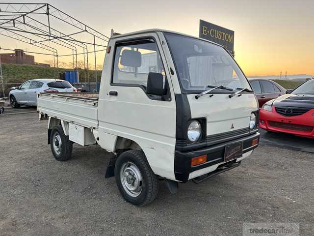 1989 Mitsubishi Minicab Truck