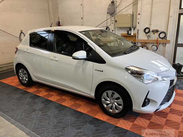 2020 Toyota Vitz