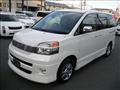 2004 Toyota Voxy
