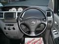 2004 Toyota Voxy
