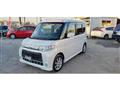 2011 Daihatsu Tanto