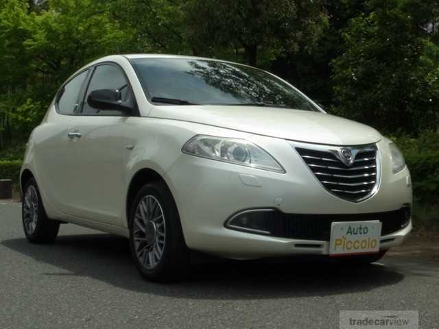 2012 Lancia Ypsilon