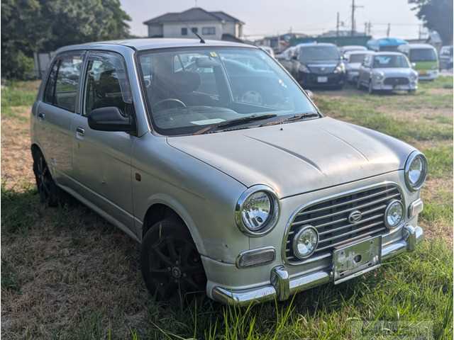 2001 Daihatsu Miragino