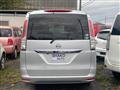 2011 Nissan Serena