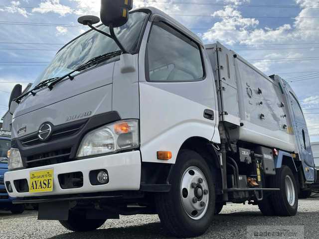 2015 Hino Dutro