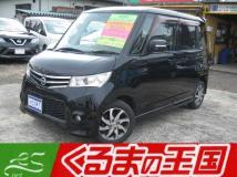 2011 Nissan ROOX
