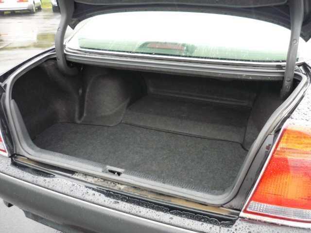Toyota Crown Majesta 2000 photo 5