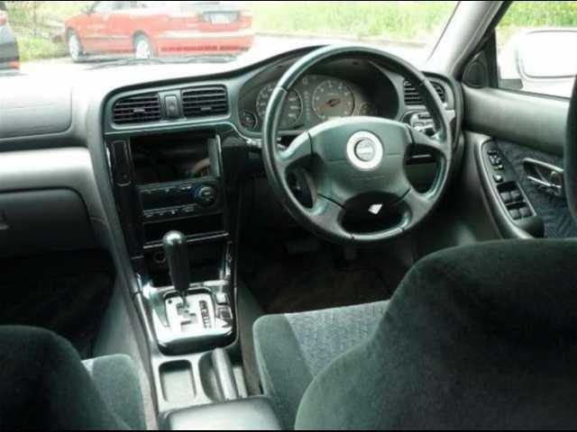 Subaru Legacy Touring Wagon 2000 photo 3