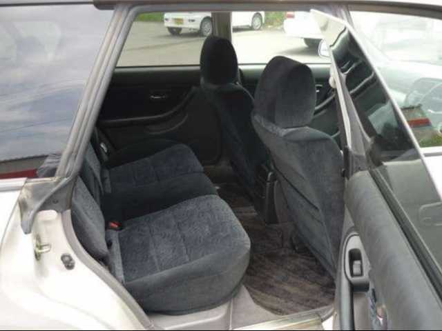 Subaru Legacy Touring Wagon 2000 photo 5