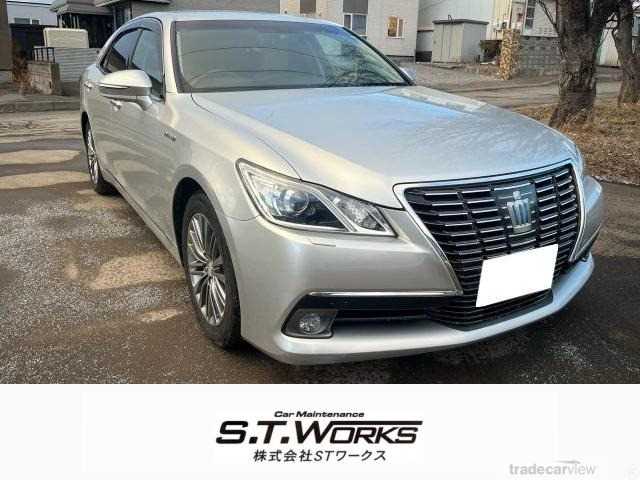 2013 Toyota Crown