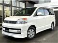 2002 Toyota Voxy