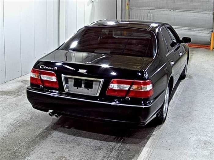 Nissan Cima 1998 photo 2