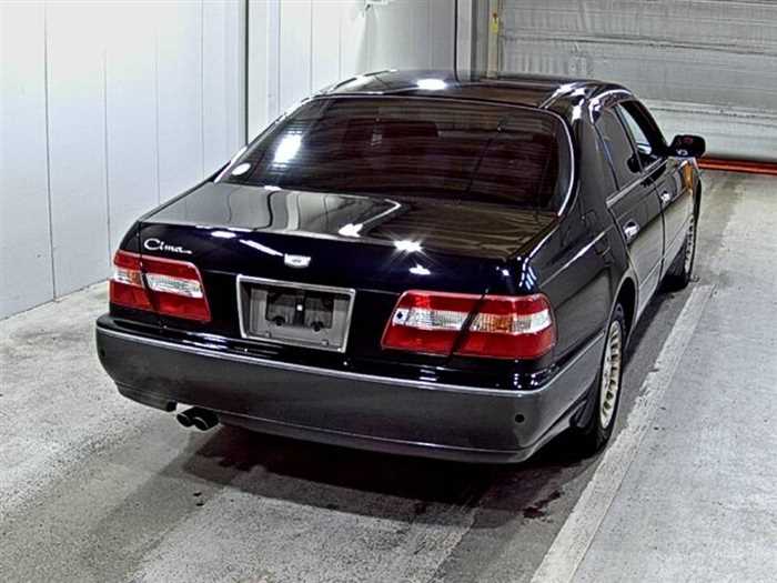 Nissan Cima 1996 photo 2