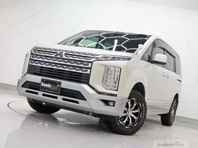 2019 Mitsubishi Delica D5