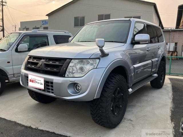 2013 Mitsubishi Pajero
