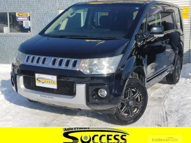 2011 Mitsubishi Delica D5