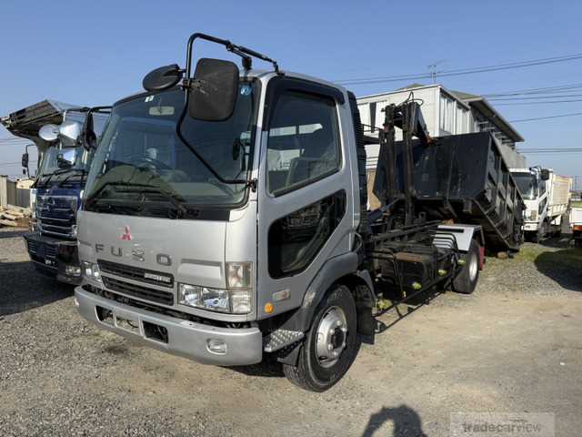 2003 Mitsubishi Fighter