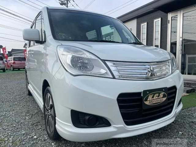 2015 Mitsubishi Delica