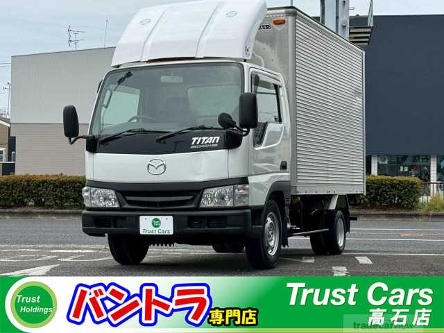 2004 Mazda Titan Dash