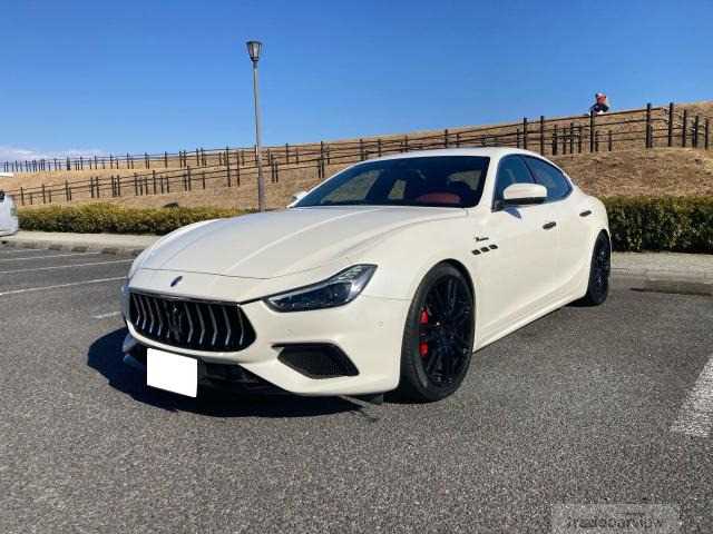 2017 Maserati Ghibli