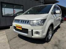 2012 Mitsubishi Delica D5