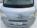 2011 Daihatsu Tanto