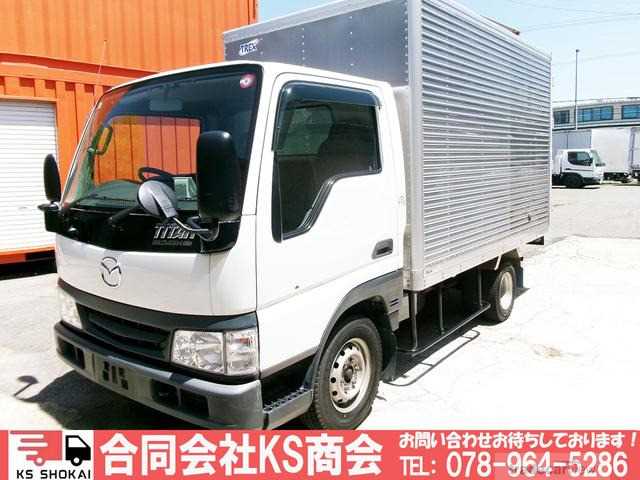 2002 Mazda Titan Dash