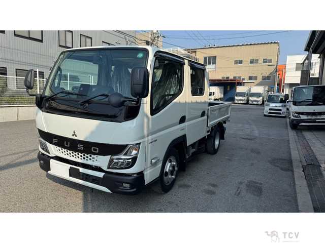 2025 Mitsubishi Canter