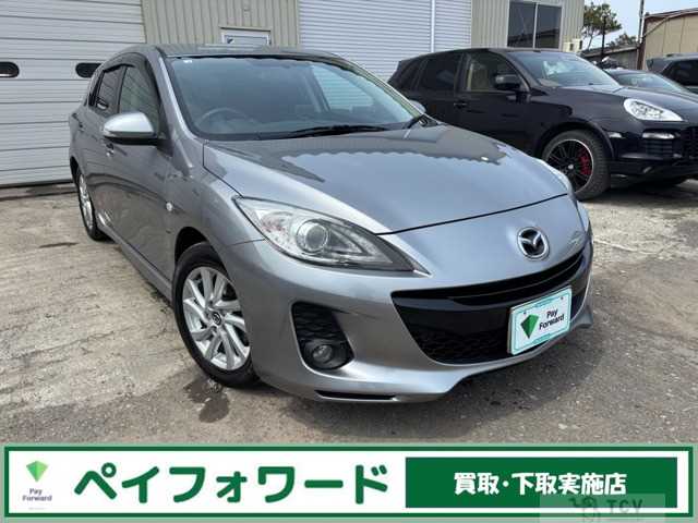 2012 Mazda Axela