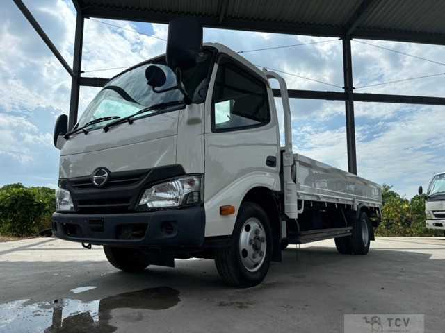2017 Hino Dutro