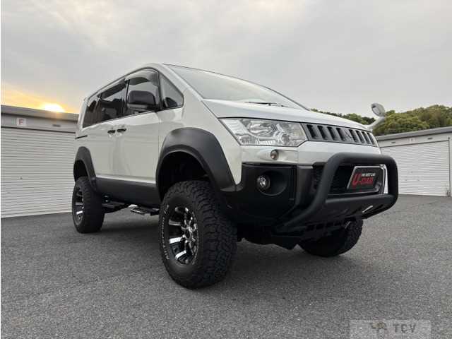 2013 Mitsubishi Delica D5