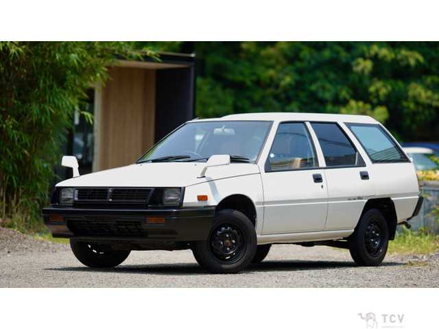 1990 Mitsubishi Mirage Van