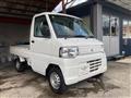 2013 Mitsubishi Minicab Truck