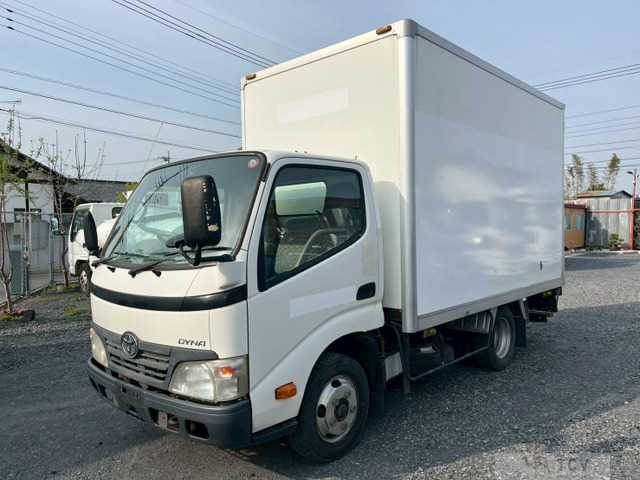 2011 Toyota Dyna Truck