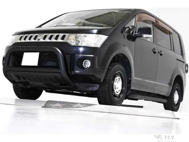2009 Mitsubishi Delica D5