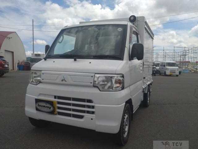 2013 Mitsubishi Minicab Truck