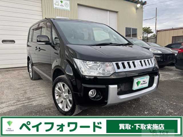 2016 Mitsubishi Delica D5