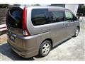 2005 Nissan Serena